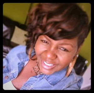 Meet your Posher, Cris!